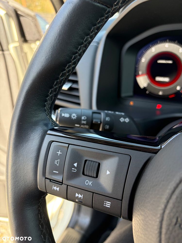 Nissan Qashqai 1.3 DIG-T MHEV N-Connecta - 24