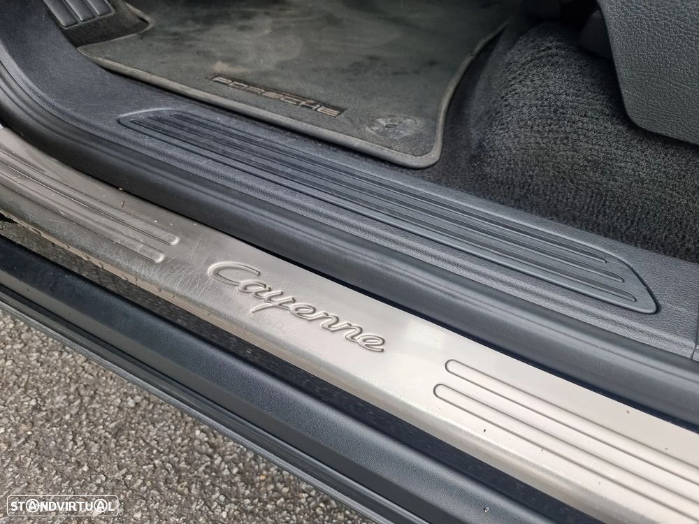 Porsche Cayenne Standard - 9