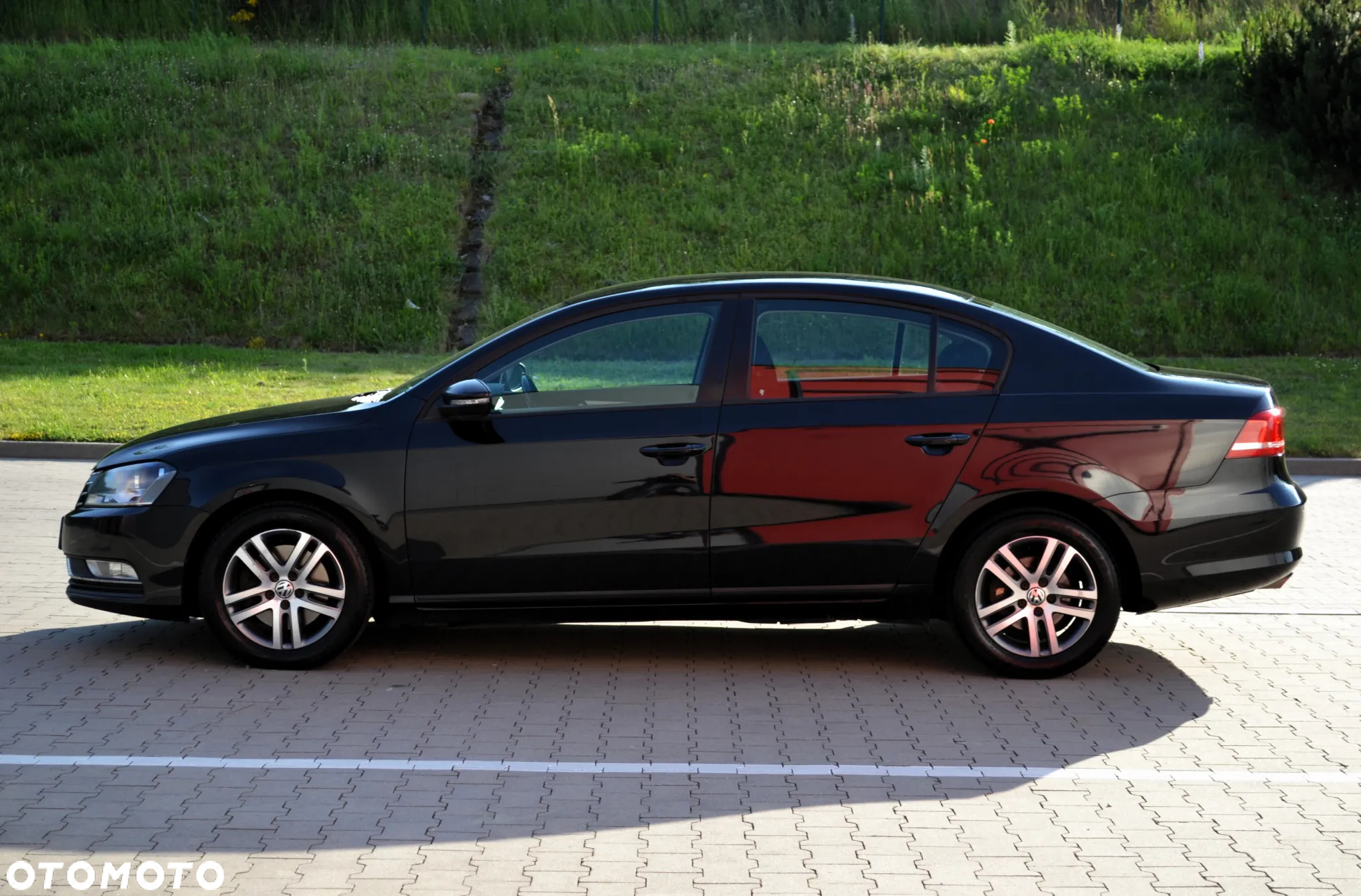 Volkswagen Passat 1.6 TDI Trendline Optimum - 24