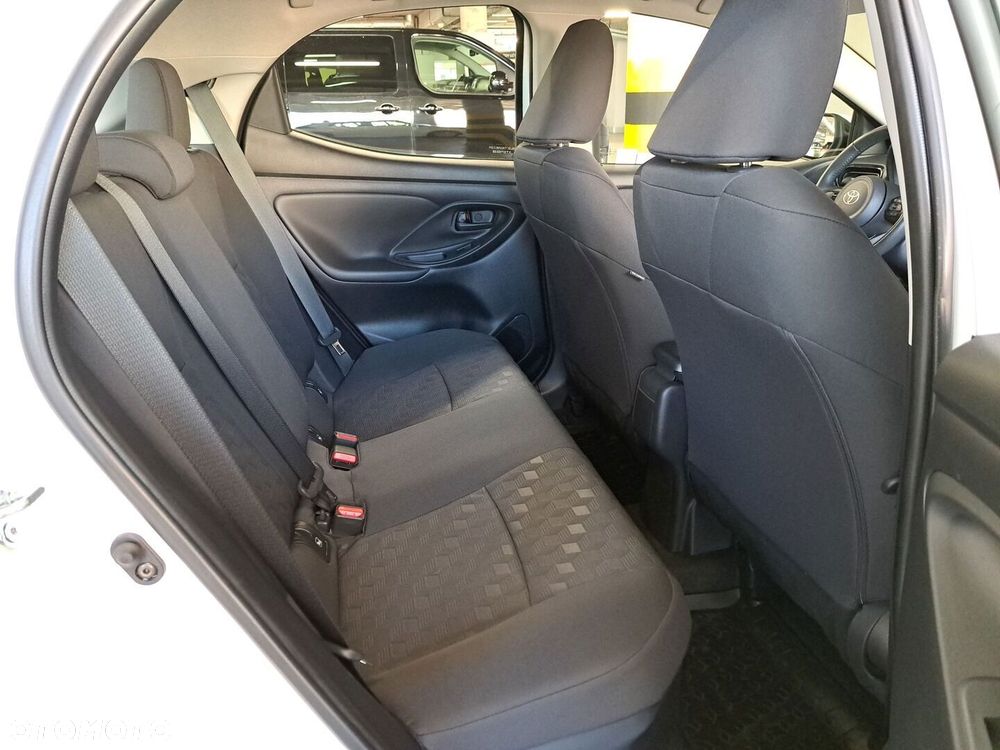 Toyota Yaris - 15