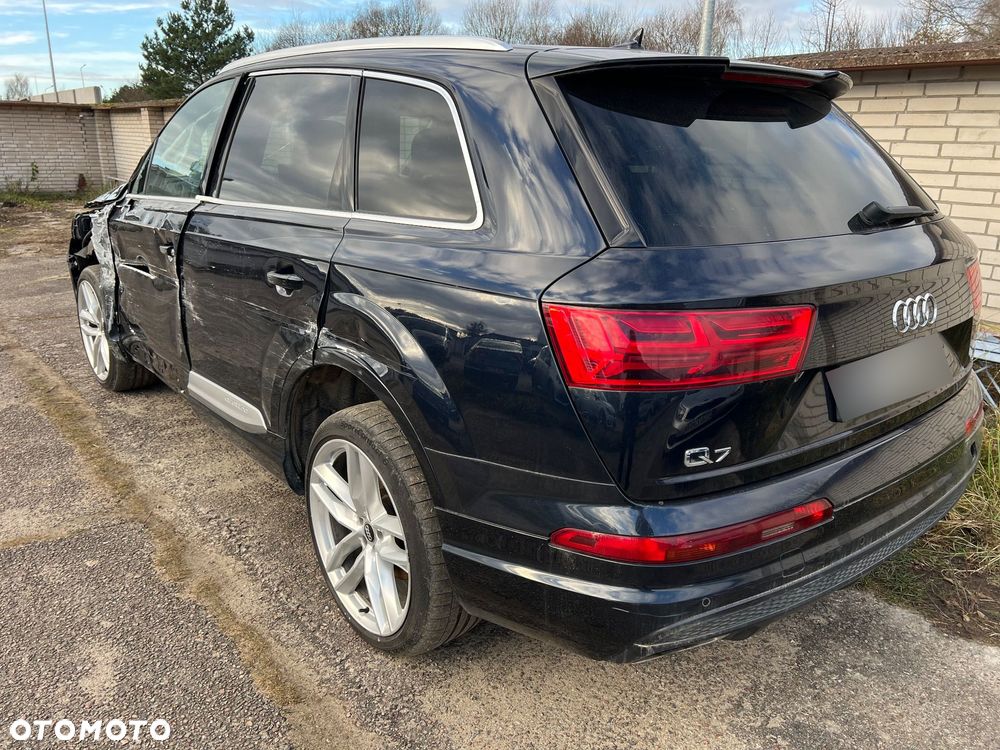 Audi Q7 - 17