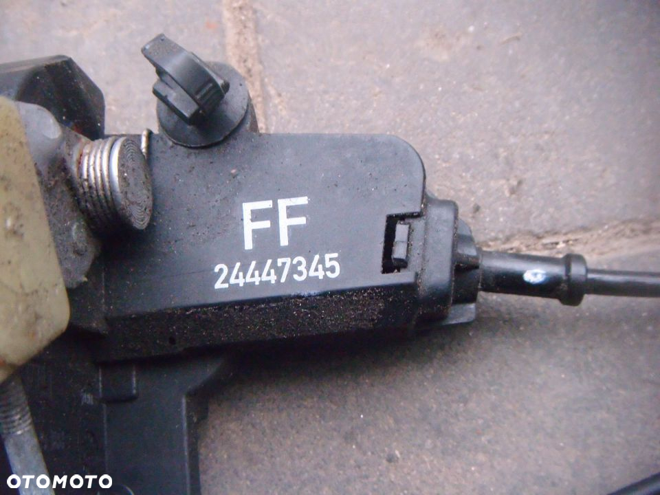 vectra c zamek drzwi lewy tył 24447345 - 3