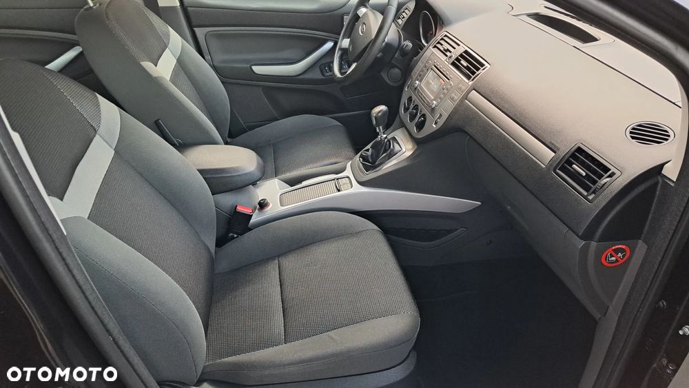 Ford Kuga - 16