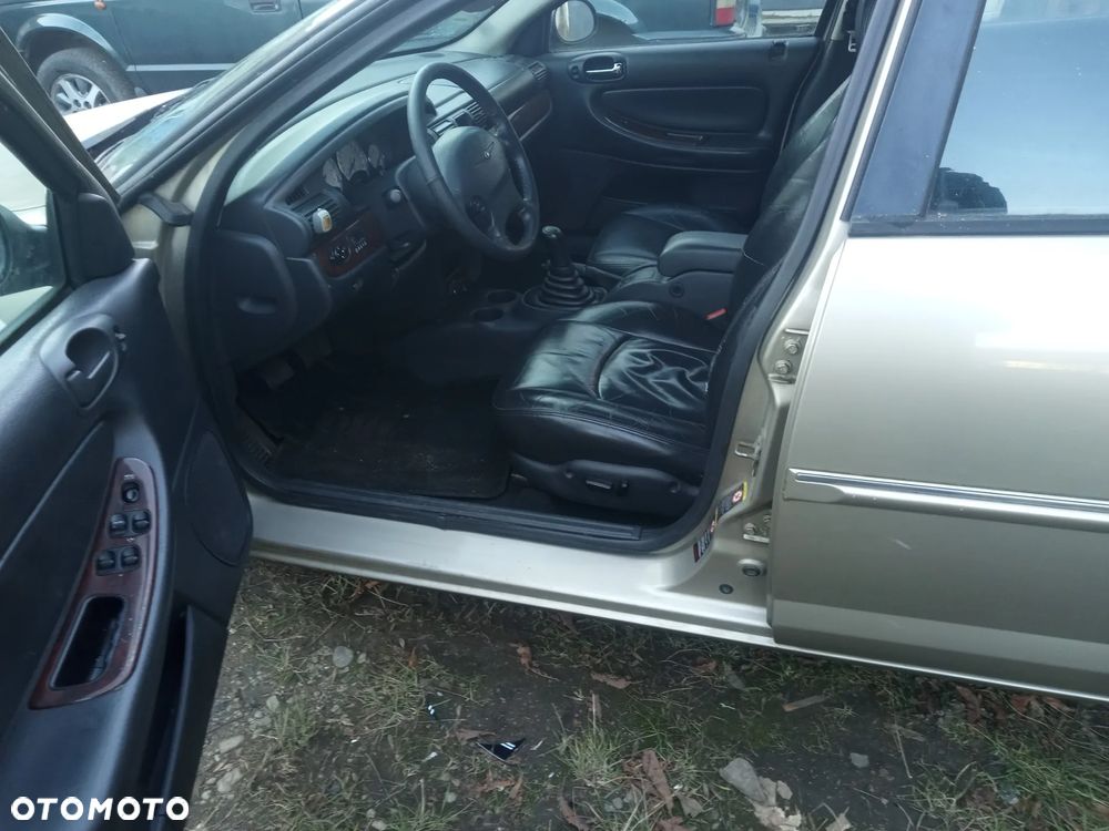 Chrysler Sebring 2.0 LE - 21