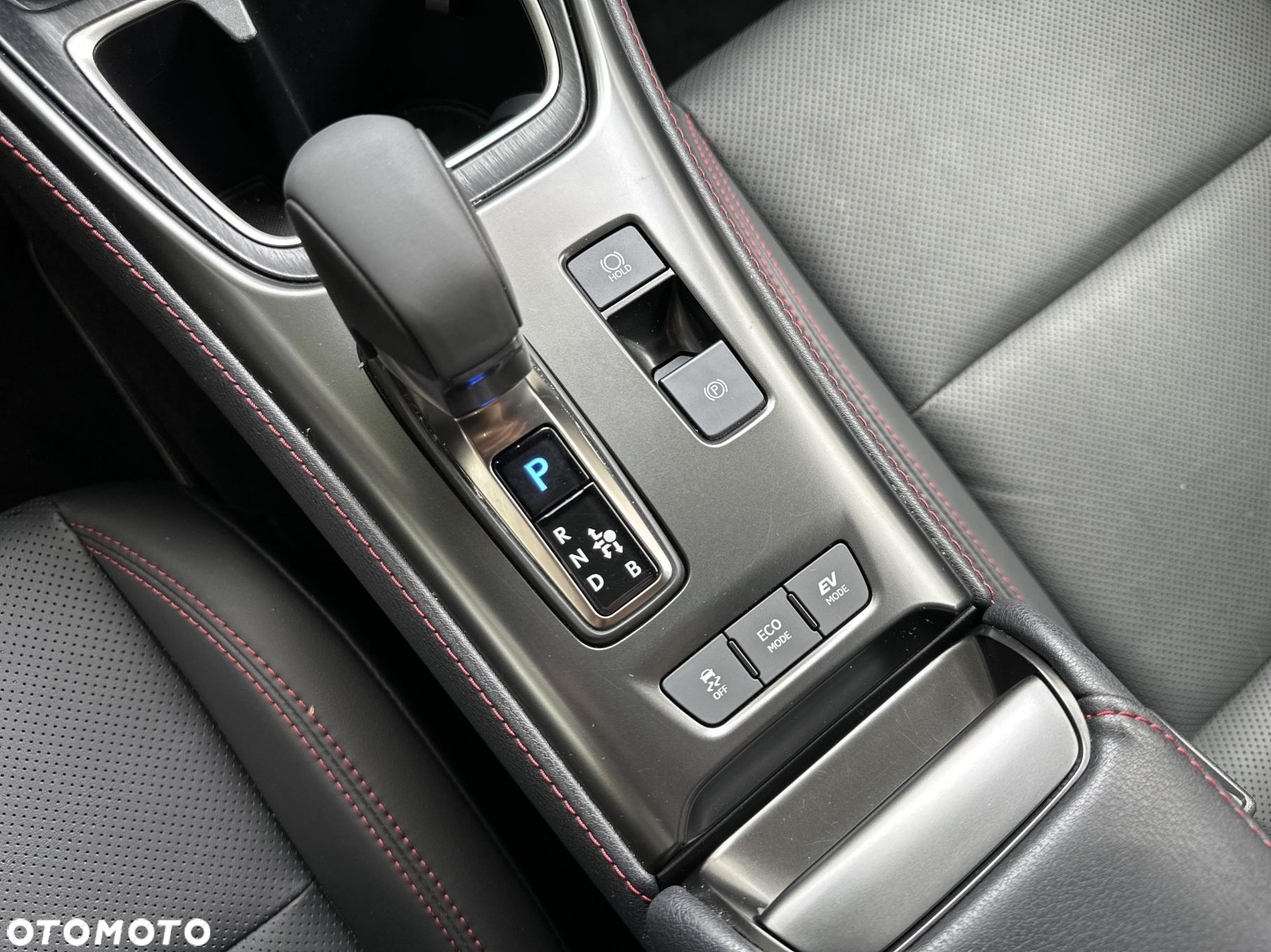 Lexus LBX 1.5 Hybrid Emotion - 14