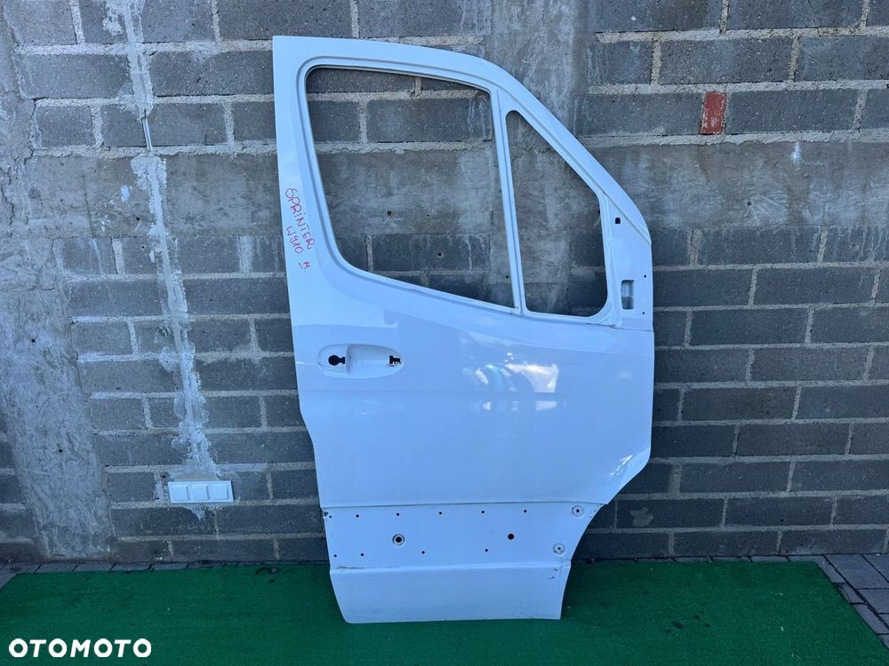 MERCEDES SPRINTER W907 W910 A910 DRZWI PRAWE PRZEDNIE PRAWY PRZÓD ORG EU