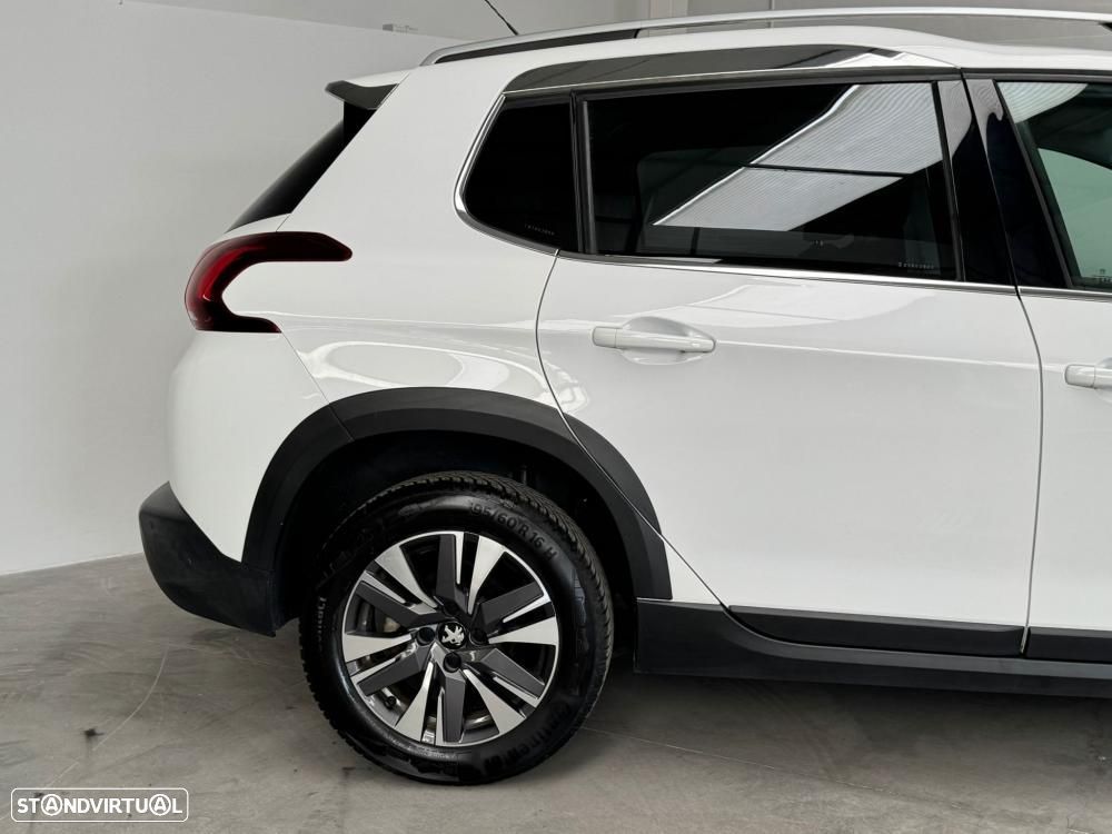 Peugeot 2008 - 8