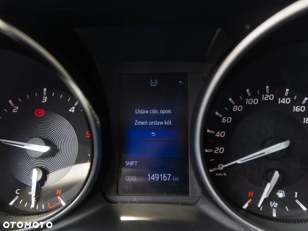 Toyota Avensis 2.0 D-4D Premium - 31