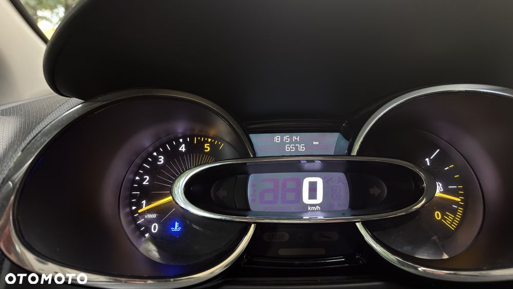 Renault Clio - 6