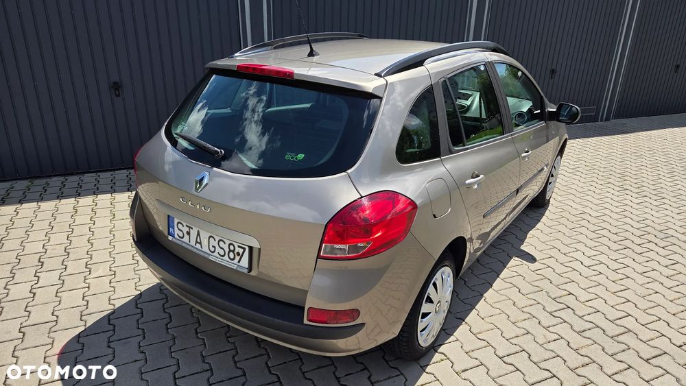 Renault Clio 1.2 16V Authentique - 14