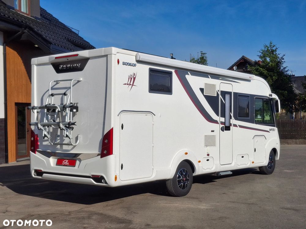 Rapido 8096dF S80 Ultimate Line Kamper 5 Osób Wersja Zimowa Podwójna Podłoga Klasa Premium Bogaty Oświetlenie Ambiente Euro 6 Felgi Aluminiowe - 10