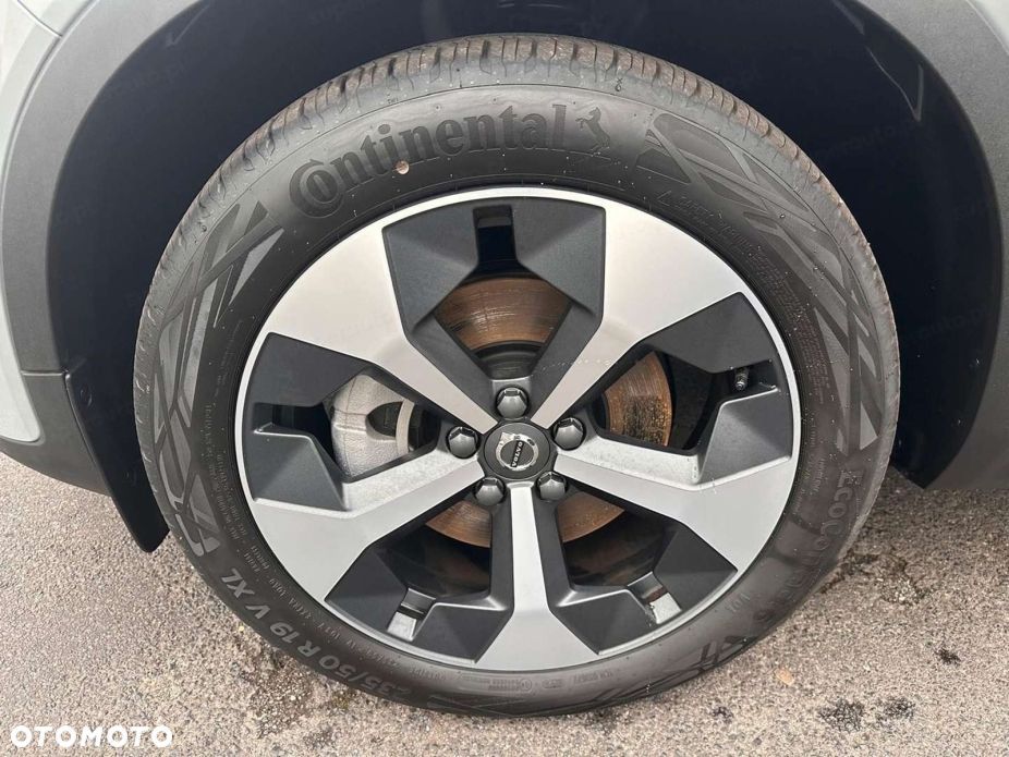 Volvo XC 40 B3 Ultra Dark - 17