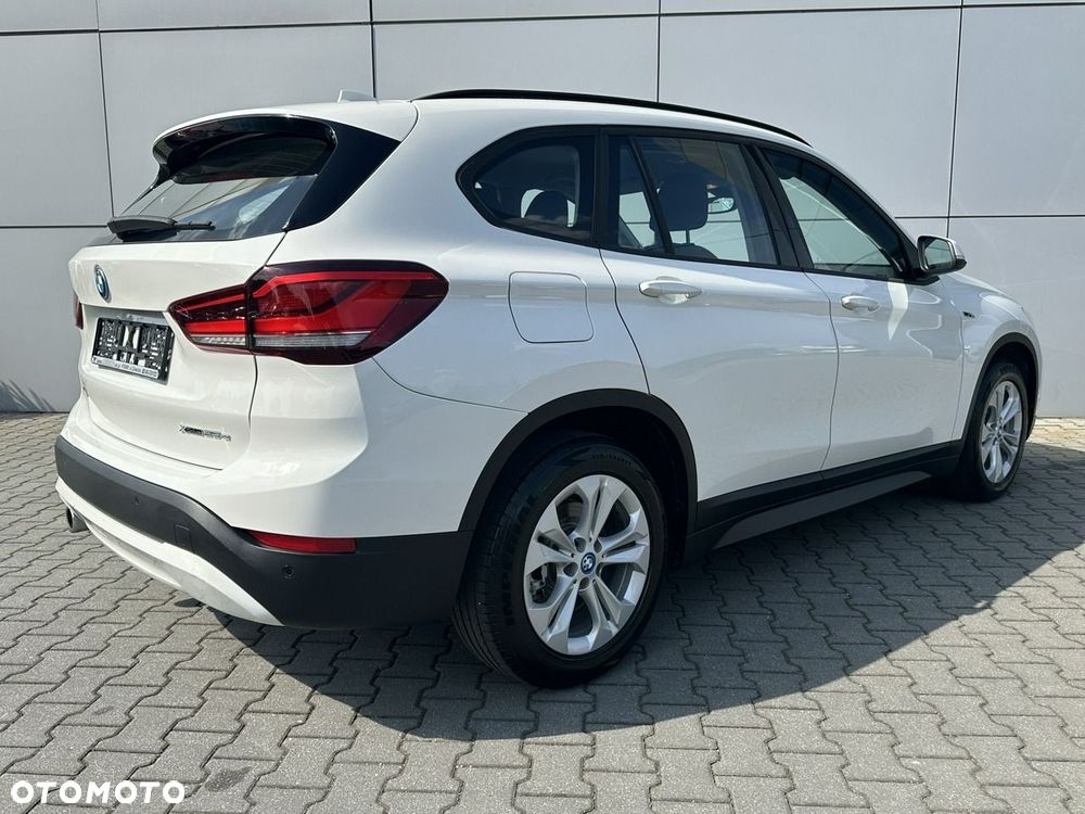 BMW X1 xDrive25e Advantage - 9