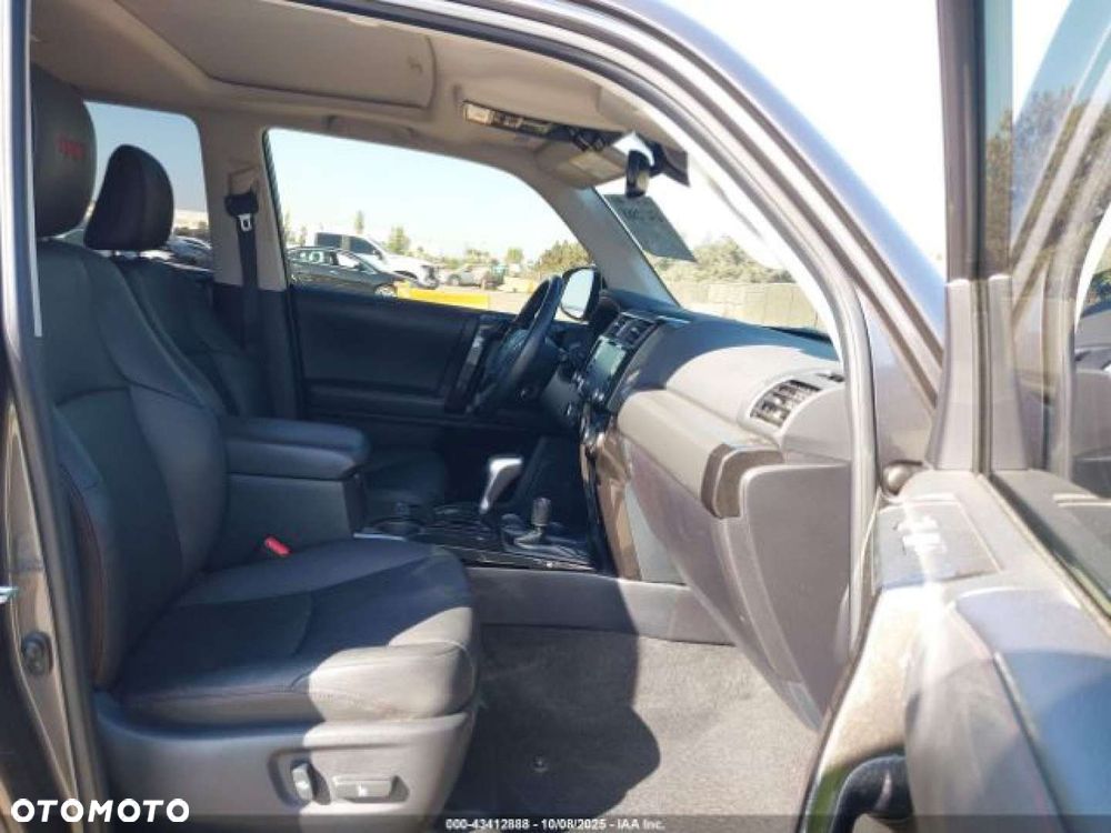 Toyota 4-Runner - 10