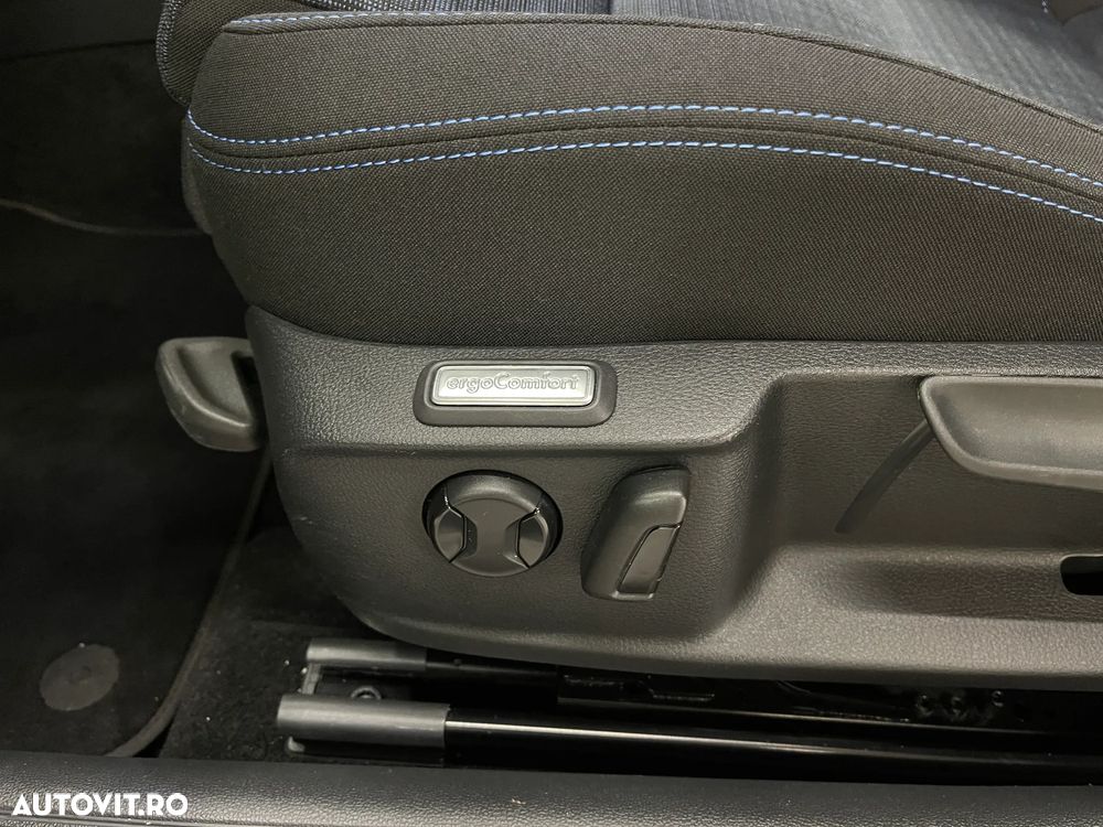 Volkswagen Passat - 22