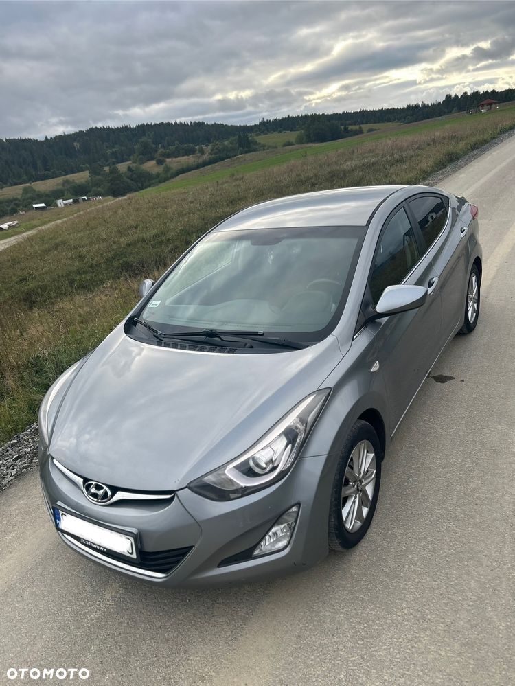 Hyundai Elantra 1.6 Style - 2