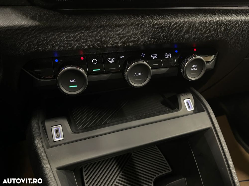 Citroën C4 PureTech 130 Stop&Start SHINE - 21