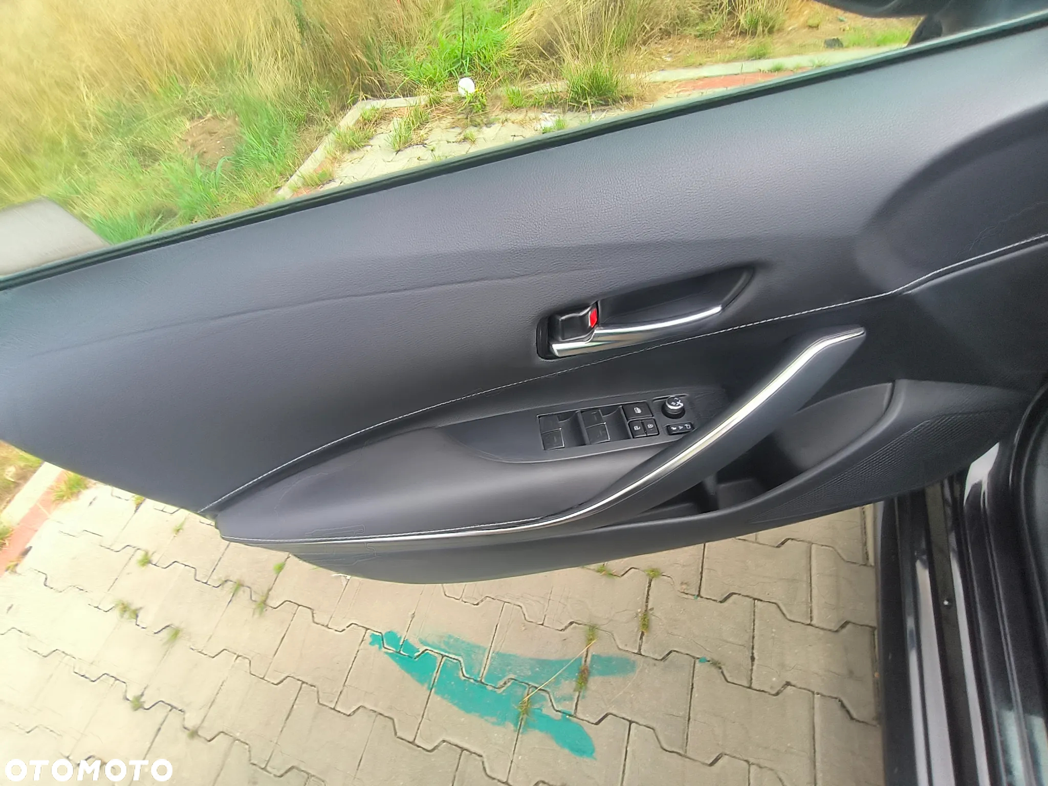 Toyota Corolla 1.8 Hybrid Comfort - 12