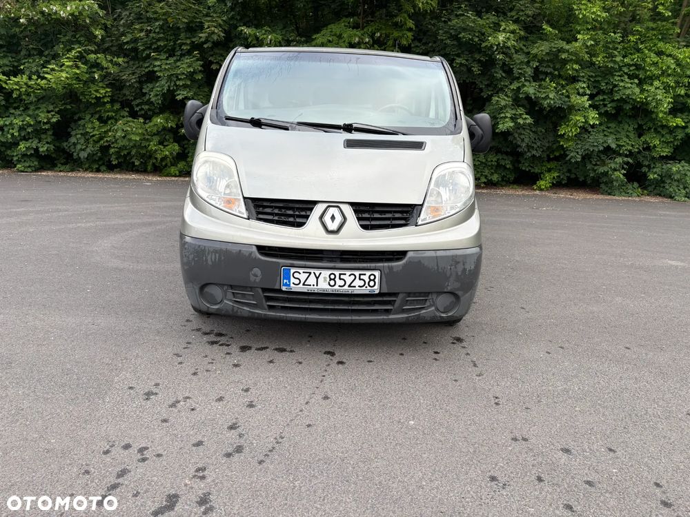 Renault Trafic - 2