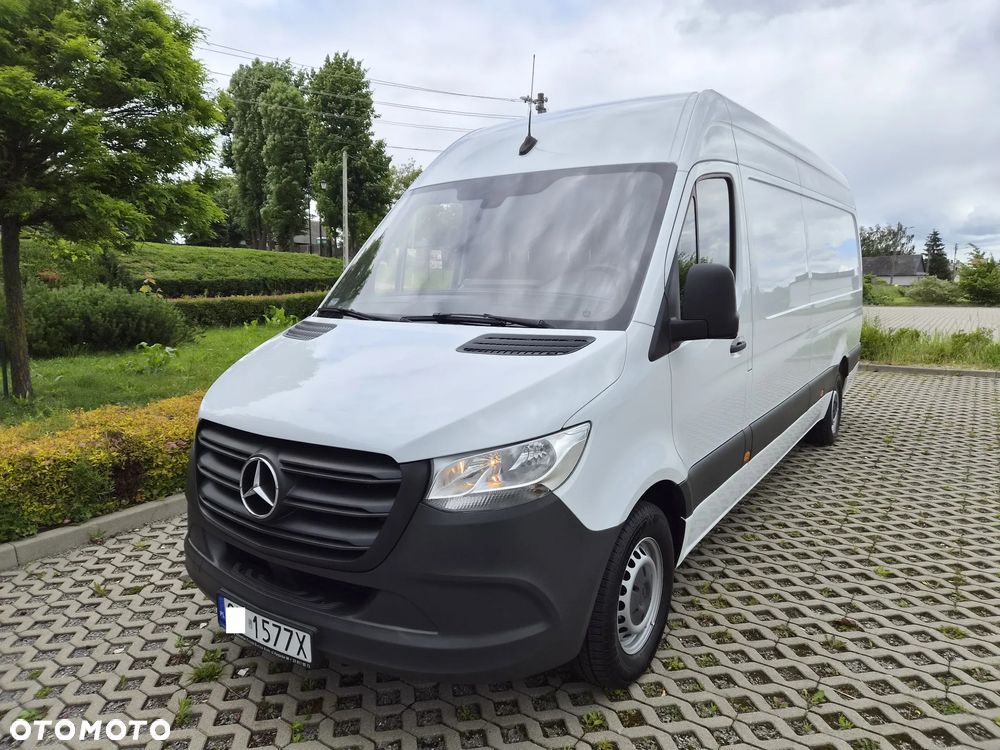 Mercedes-Benz Sprinter - 12