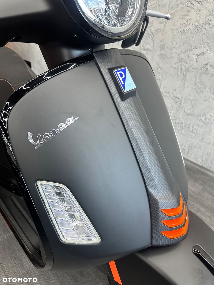 Vespa GTS - 24