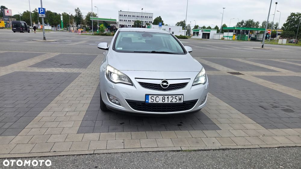 Opel Astra 1.4 T Cosmo - 4