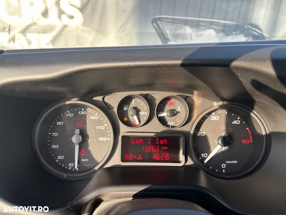 Iveco Daily 3.0 D BOX 8 EUROPALETI AXA DUBLA SPATE - 16