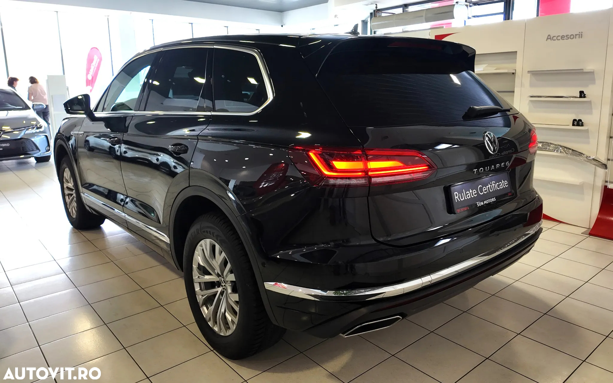 Volkswagen Touareg V6 TDI 4MOTION Elegance - 4