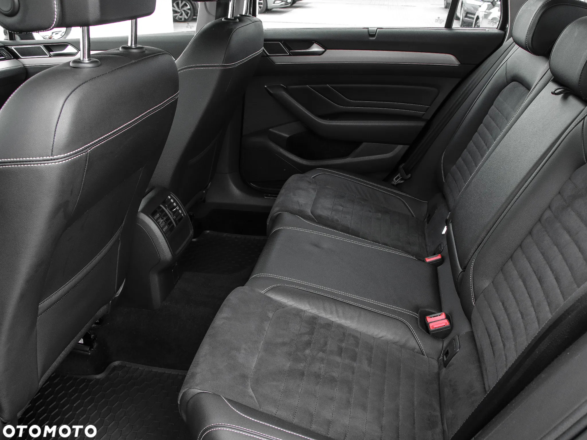 Volkswagen Passat 2.0 TDI 4Mot Elegance DSG - 11