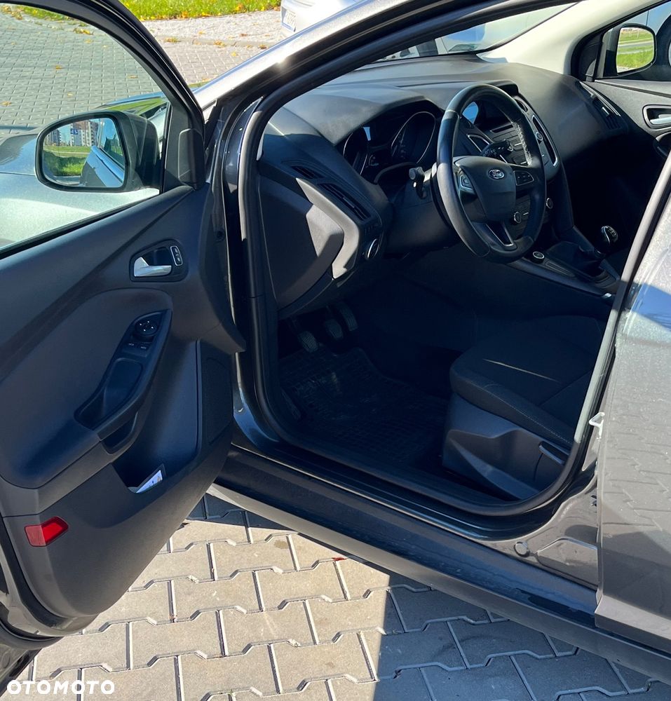 Ford Focus 1.6 Trend - 14