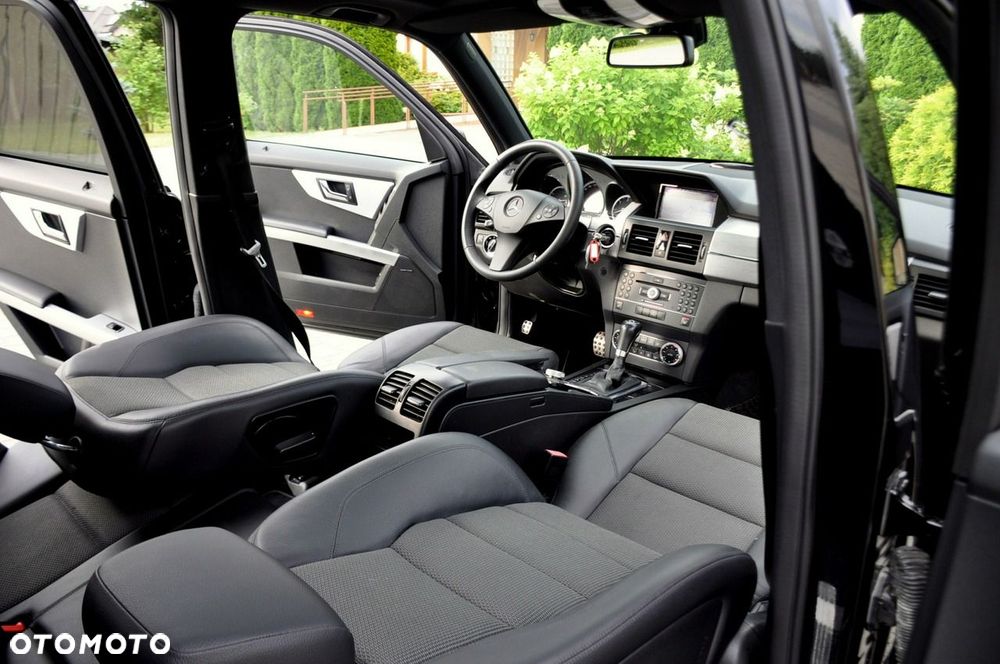 Mercedes-Benz GLK - 25