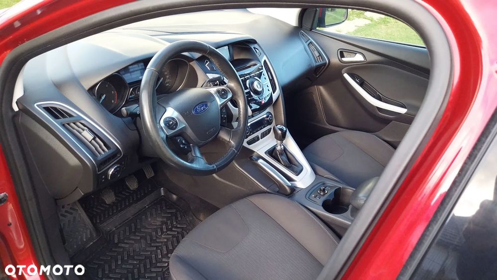 Ford Focus - 24