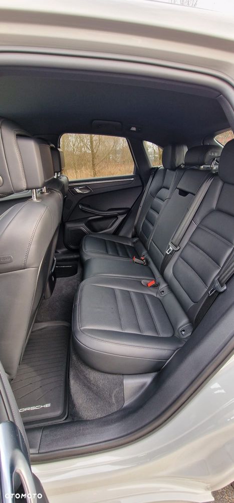 Porsche Macan T - 7