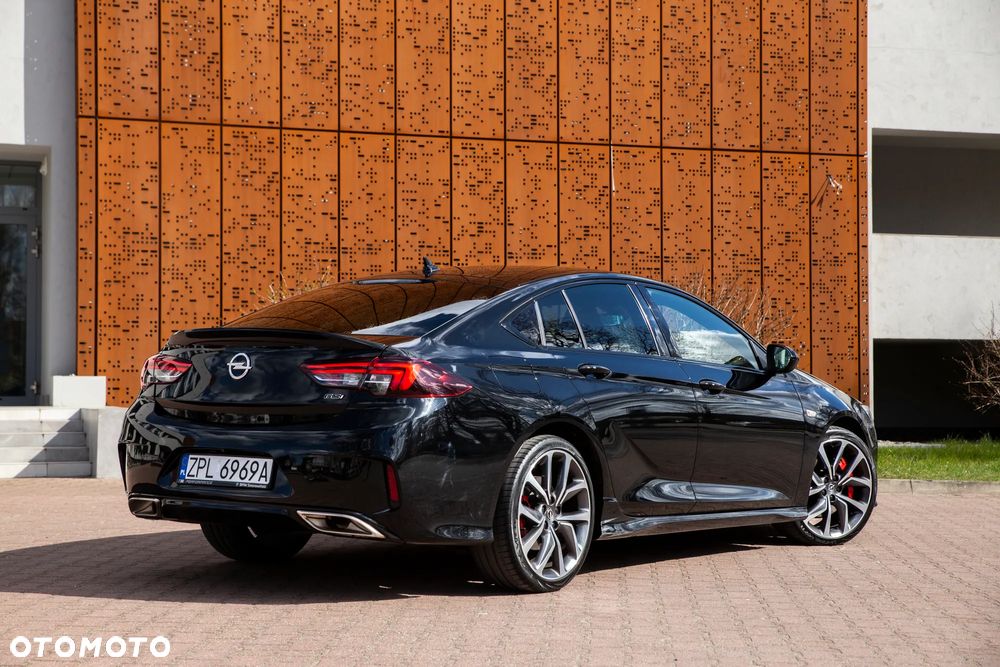 Opel Insignia 2.0 Direct InjectionTurbo GSI - 2