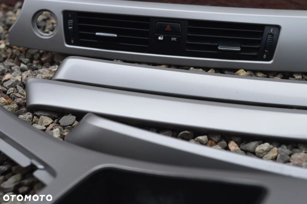 BMW E91 / E90 ORYGINALNY KOMPLET DEKORÓW / LISTWY OZDOBNE W KOLORZE SREBRNYM POD SYSTEM STAR-STOP + KRATKI NAWIEWU O NR. 51 16 7 137 484 / 51 16 7 137 485 / 7 137 484 / 7 121 472 OEM - 7