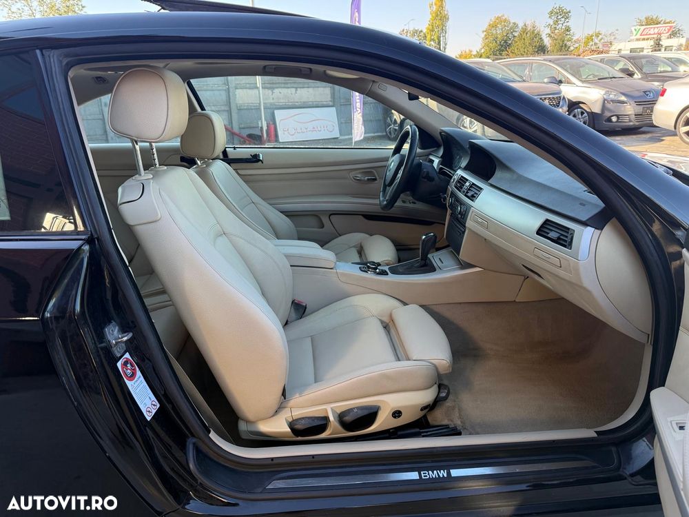 BMW Seria 3 320d Aut. - 10