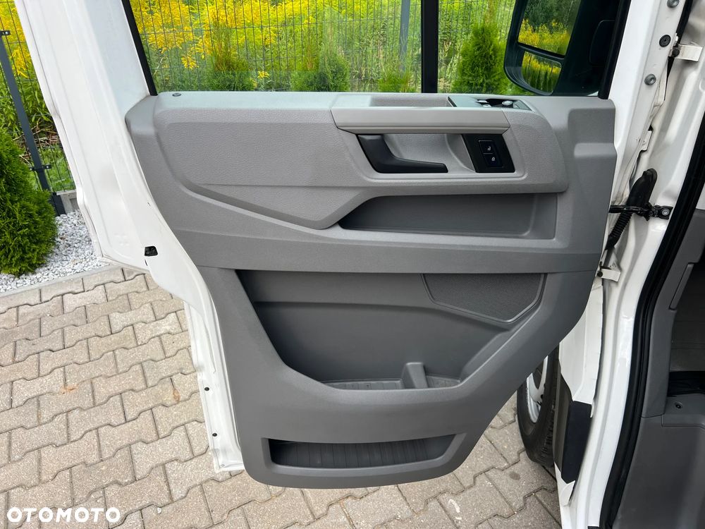 Volkswagen CRAFTER 35 - 21