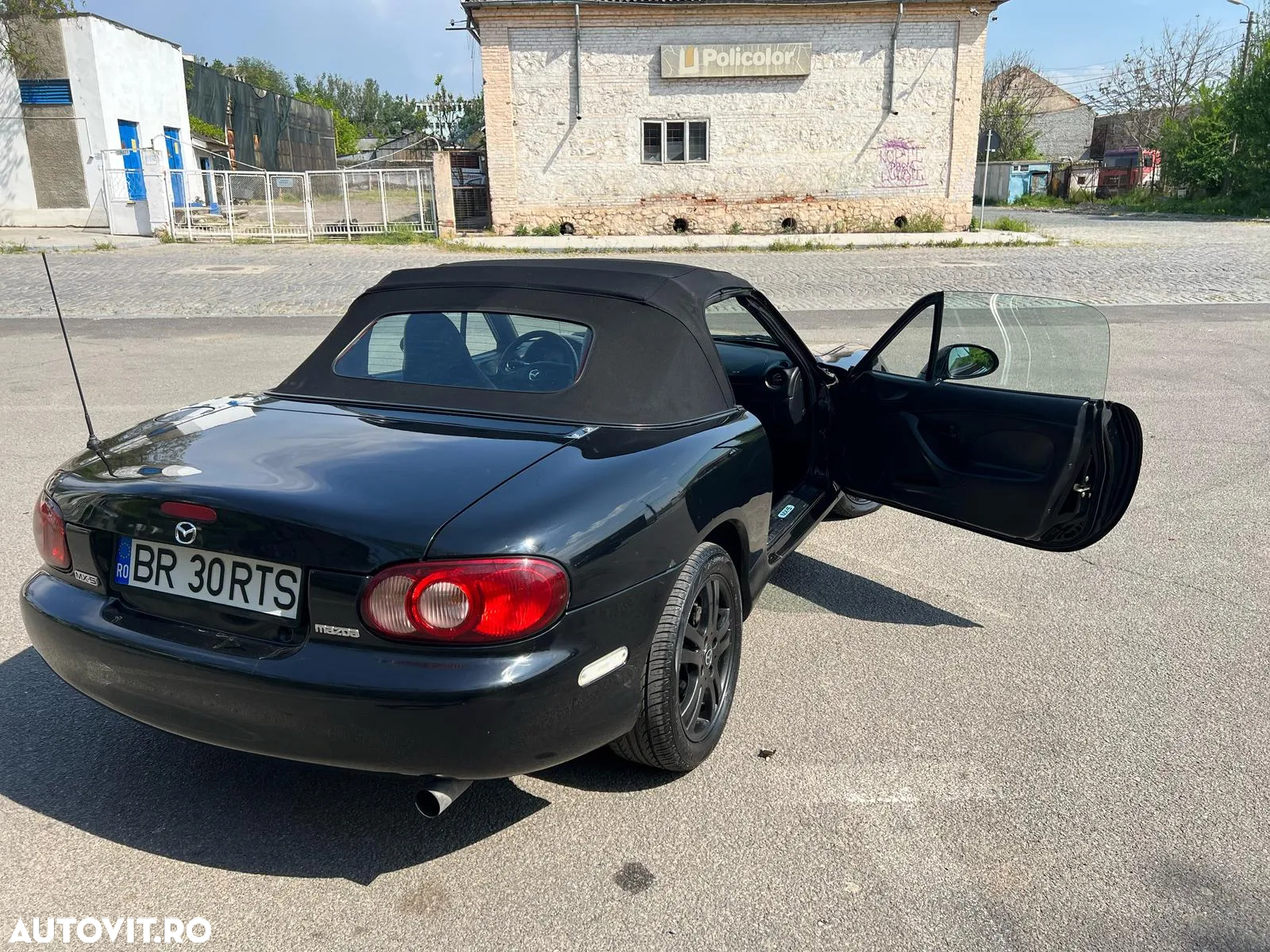 Mazda MX-5 1.6i - 17