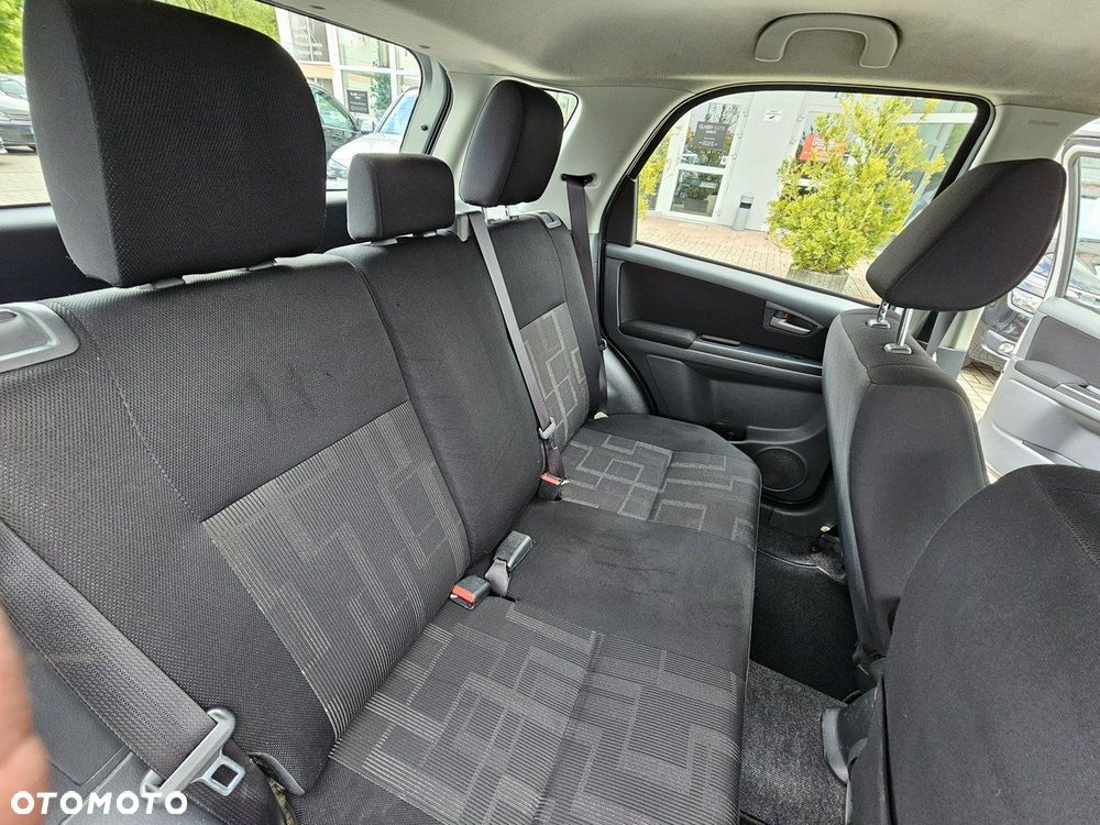 Suzuki SX4 - 21