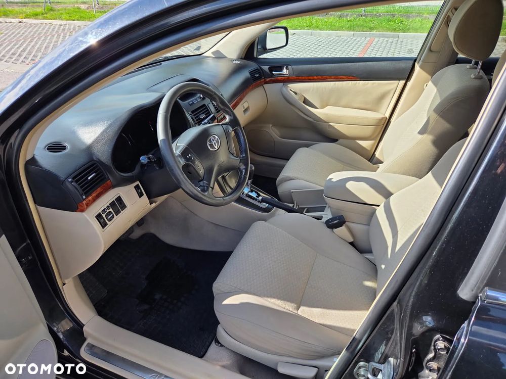 Toyota Avensis 2.0 VVT-i Sol - 15