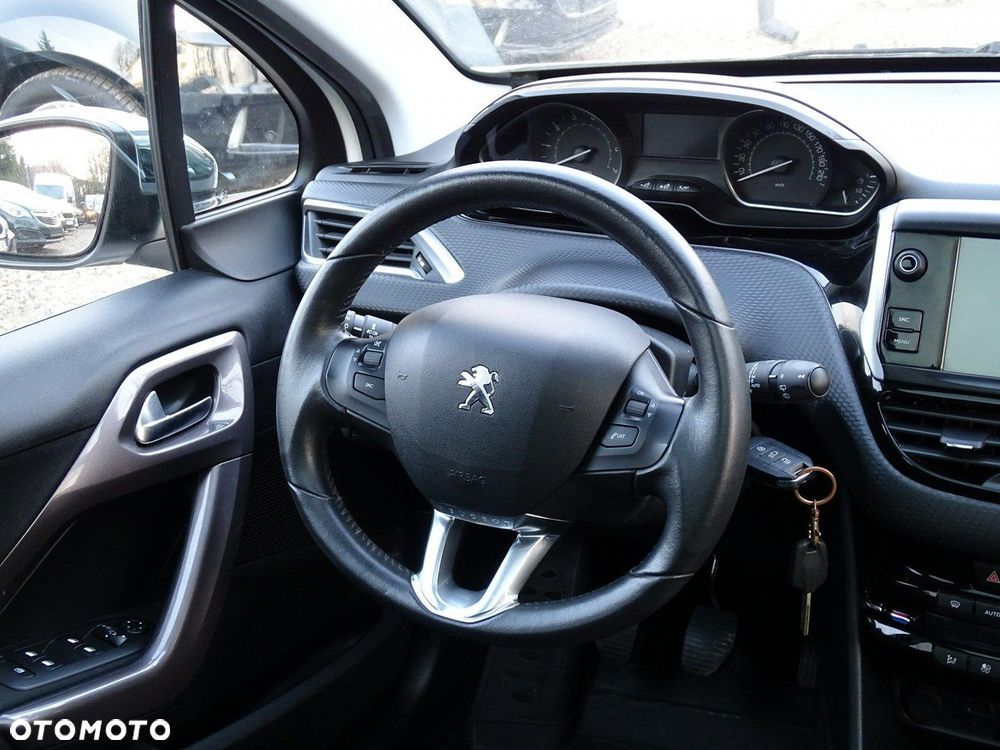 Peugeot 2008 1.2 Pure Tech Style - 20
