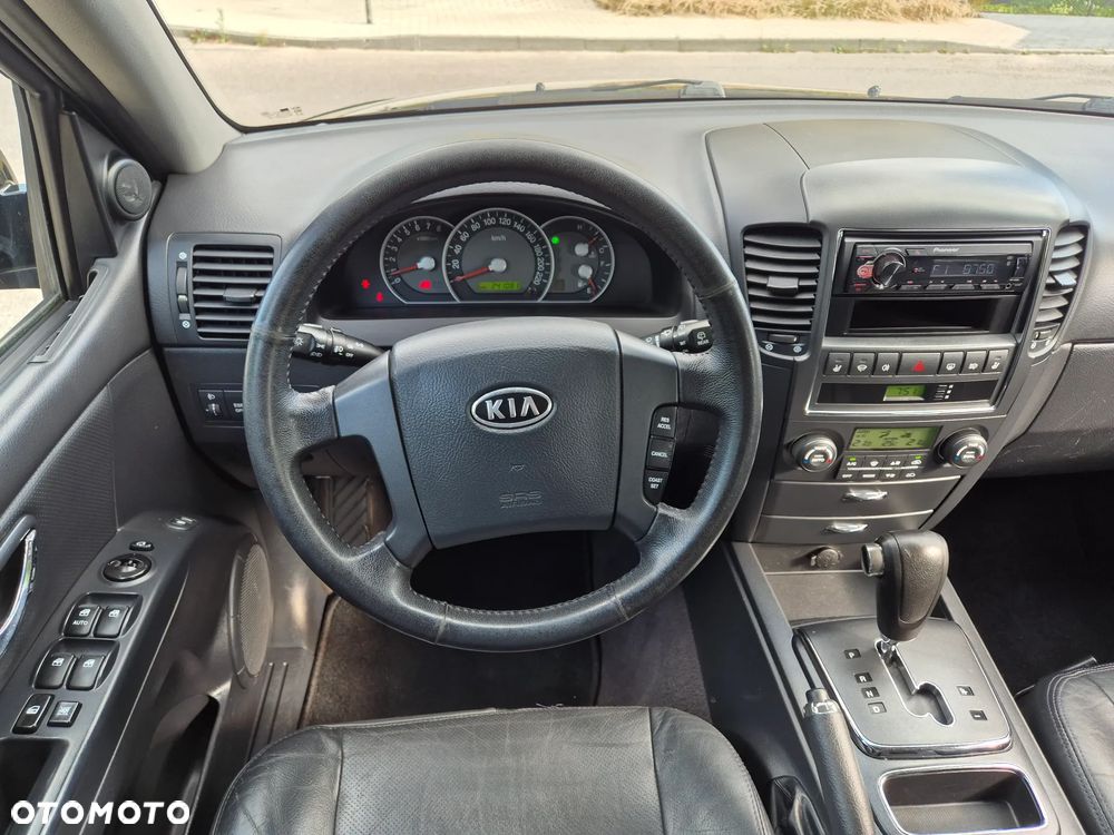 Kia Sorento - 36