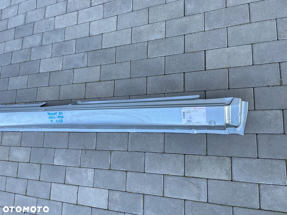 PRÓG PRAWY, REPERATURKA VW PASSAT B4  1993-1996 - NOWY 4/5d - 2