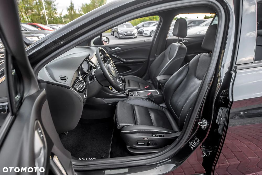 Opel Astra V 1.4 T Dynamic S&S - 16