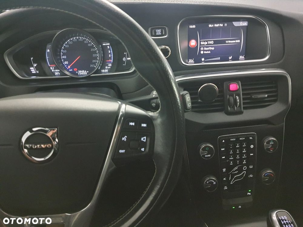 Volvo V40 D2 Drive-E SCR R-Design Momentum - 6