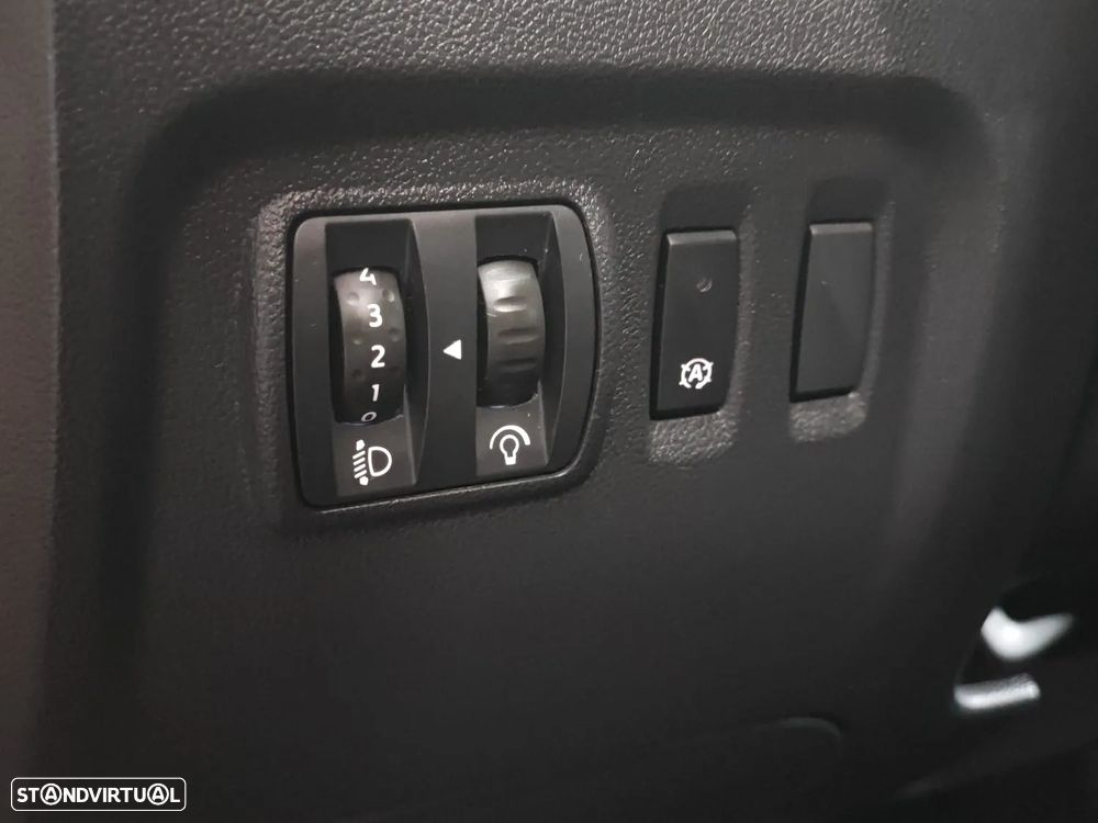 Renault Captur 1.5 dCi Exclusive EDC - 19