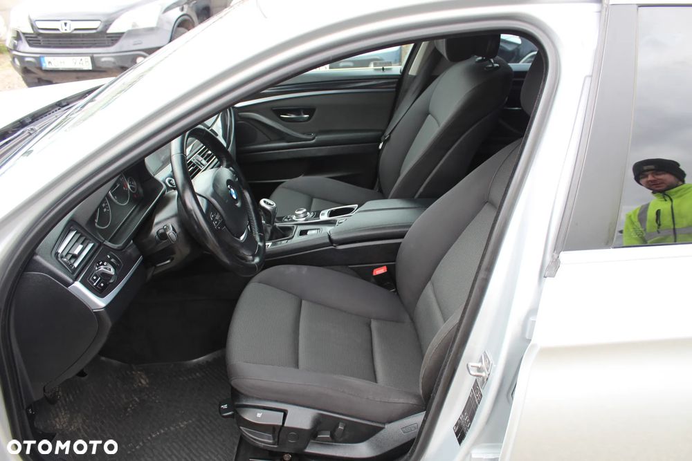 BMW Seria 5 520d - 14