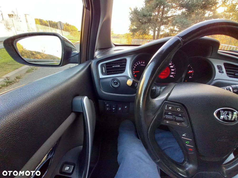 Kia Ceed - 7