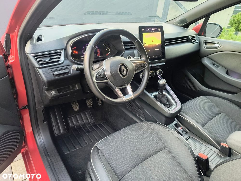 Renault Clio - 32