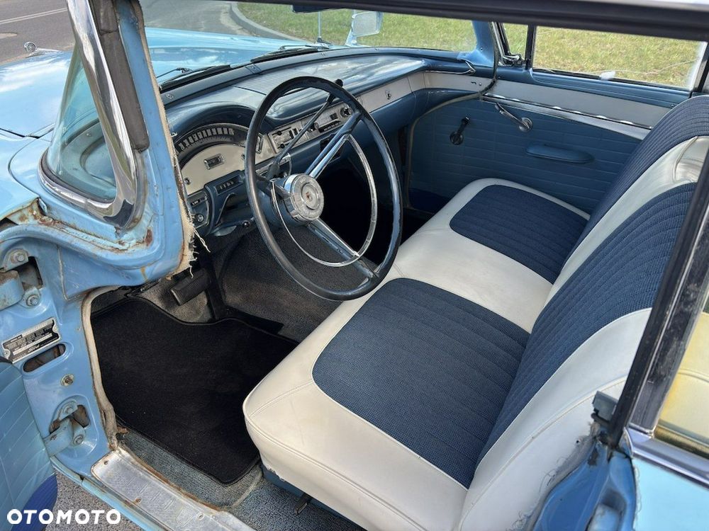 Ford Fairlane - 16
